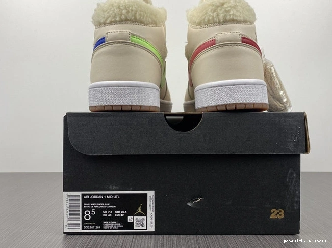 Cheap Pearl Jordan1 Mid Fleece 3701 SunProtective White DO2207- 1027